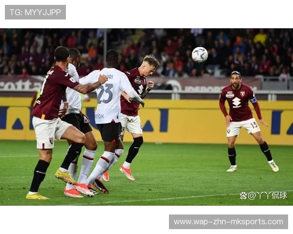 意甲都灵依靠高位抢断成功,场上主动权被拉回 意甲都灵依靠高位抢断成功,场上主动权被拉回